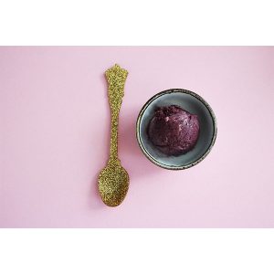 crème glacée avec poudre de fruits biologiques Blueberry Boost