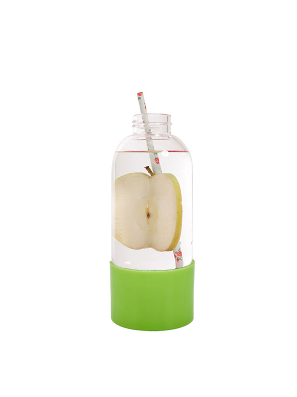 Bo-Bottle drinking bottle fruit cup green with water and apple slice, straw